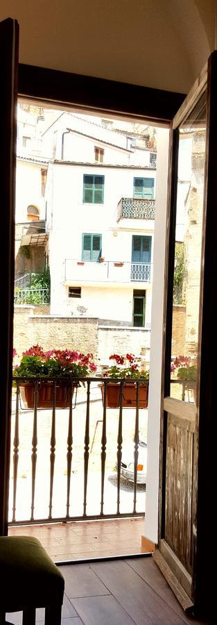 Bed and Breakfast Dimora Amina Loreto Aprutino Exterior foto